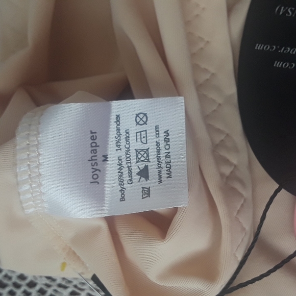 Joyshaper .. Medium... 86% Nylon.. 14% Spandex Gusset 100% Cotton.. Nude color. - Picture 3 of 4